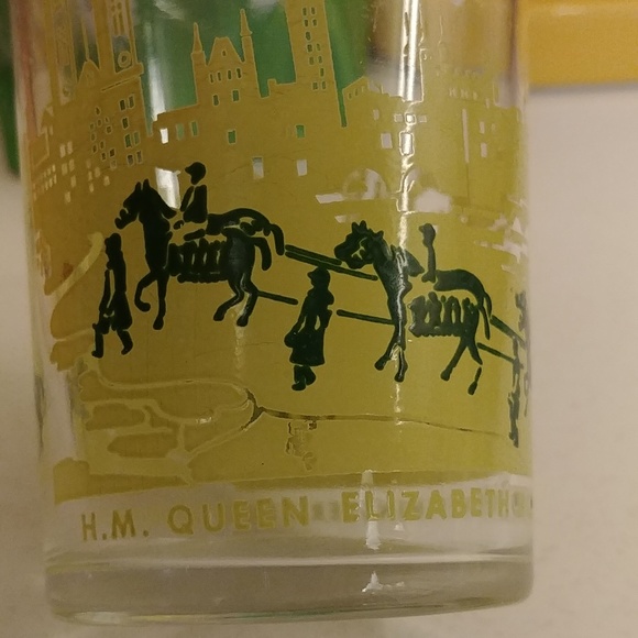 Queen Elizabeth II Commemorative Juice Glass - Picture 3 of 4